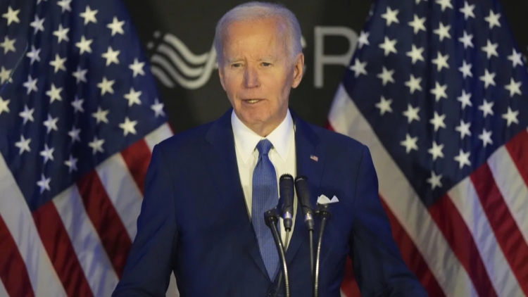 拜登嘲特朗普：我想見300歲還能領社保的人