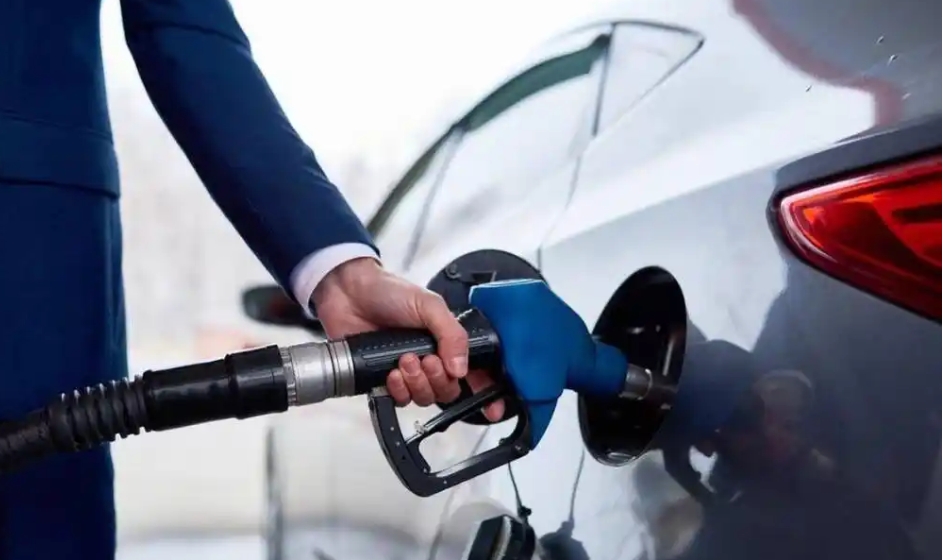 內地成品油或創年內最大跌幅  加一箱少花17元