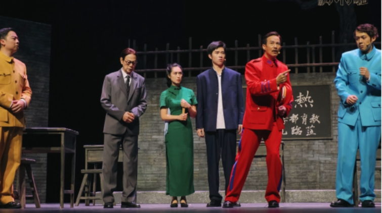 朱茵、羅家英時隔30年舞台重逢 粵語版《驢得水》來了