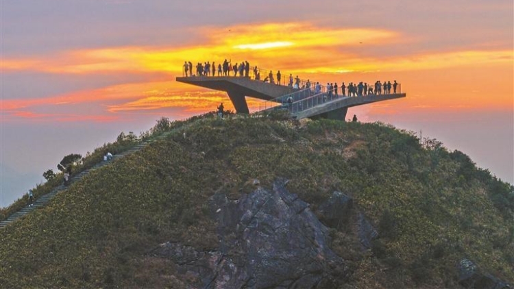 鹽田梅沙尖城市看台：開啟城市美學新視界