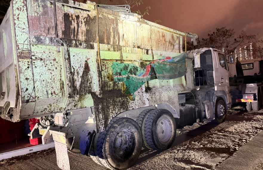 東九龍走廊淤泥阻塞5小時 警拘一司機涉駕駛危險車輛