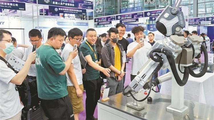 深圳機器人產業鏈總產值首破2000億元