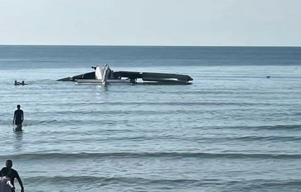 一架警用小型飛機在泰國墜毀致6人遇難 