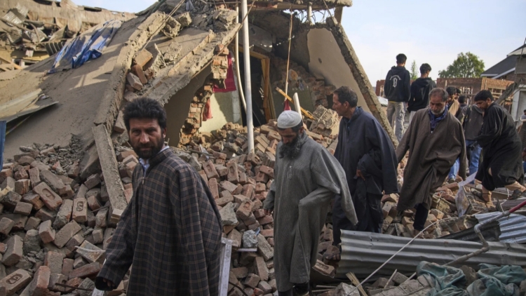 印巴兩軍持續第二日交火