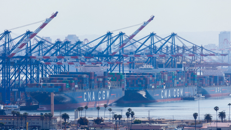 洛杉磯港預警下周貨運量將暴跌35% 特朗普關稅影響巨大