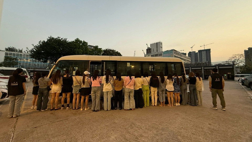 警方元朗打擊非法賣淫 拘捕32名內地女子