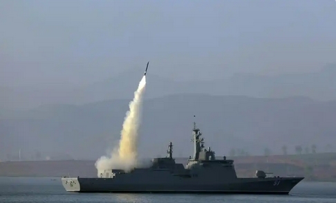 朝鮮海軍新型驅逐艦進行首次武器系統測試 