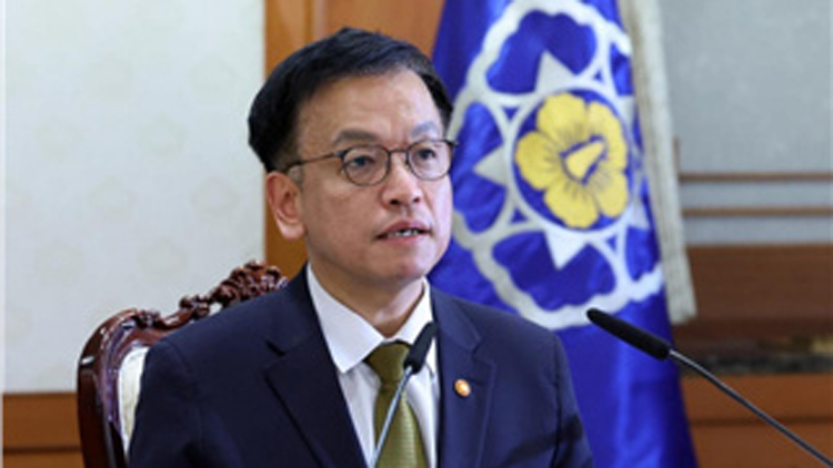 韓國經濟副總理崔相穆宣布辭職