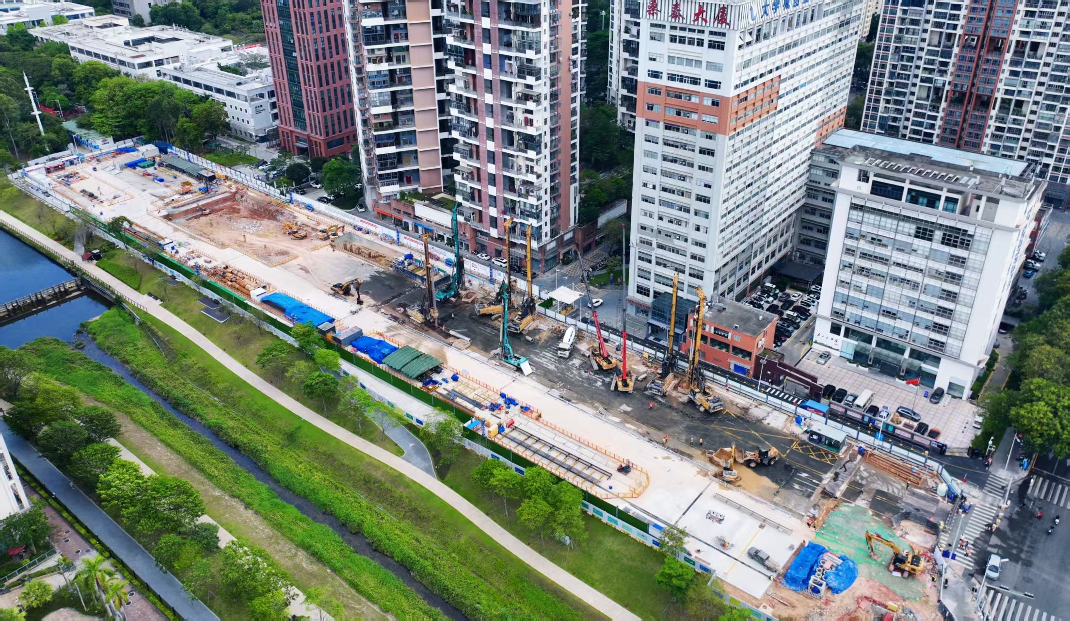 助力「軌道上的大灣區」 深圳地鐵27號線五一堅守