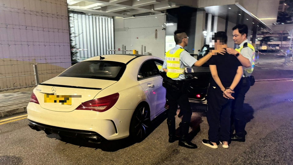 警方東九龍拘捕5名司機 3人醉駕1人販毒1人藏毒