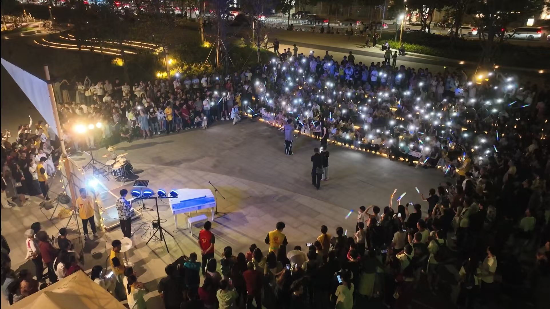 請到汕頭潮人碼頭 享受海濱閃唱音樂會