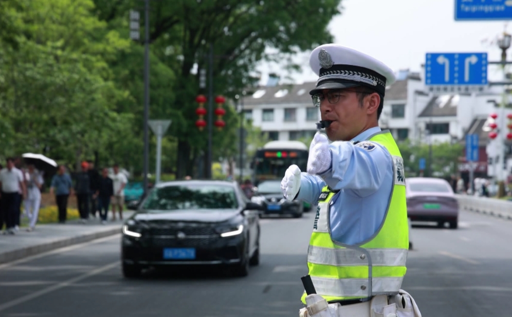 皖歙縣交警：全員堅守崗位 護航平安出行