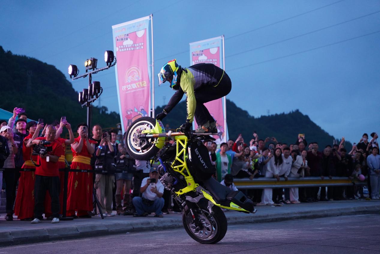 中國·雅安318自駕大本營第三屆摩友節舉行