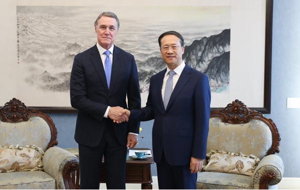 中國外交部副部長馬朝旭會見美國新任駐華大使龐德偉