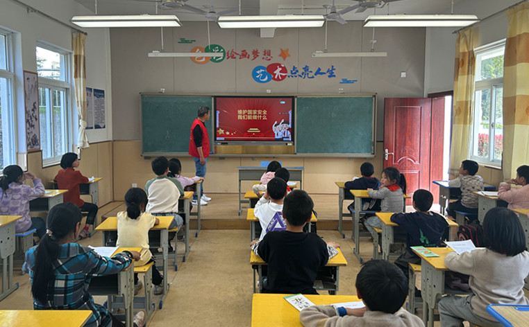 皖黟縣洪星：強基鑄魂提效能 法治護航促振興