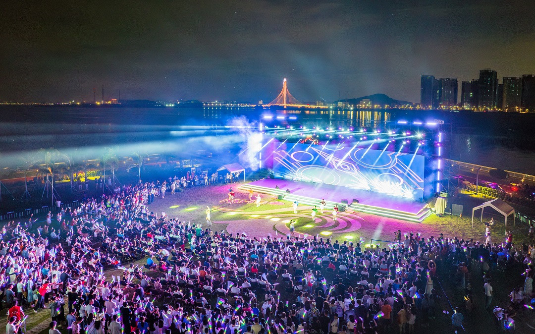 灣區周末IN東莞  粵台港澳歌手樂隊唱響濱海灣