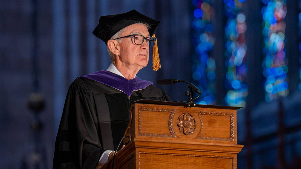 鮑威爾寄語大學畢業生捍衛美國民主 指大學是美重要資產應守護