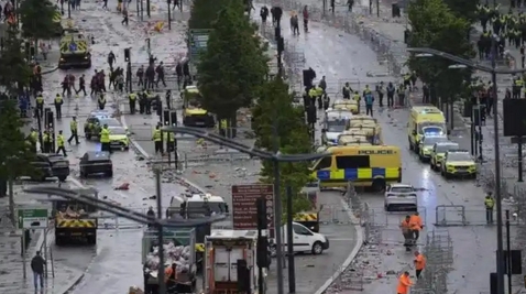 英國利物浦發生汽車衝撞球迷事件 27人受傷