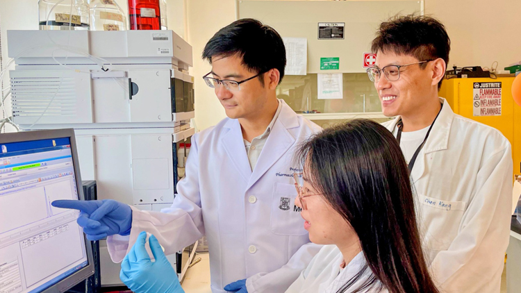 港大醫學院研發新型納米粒子 有效「餓死」癌細胞