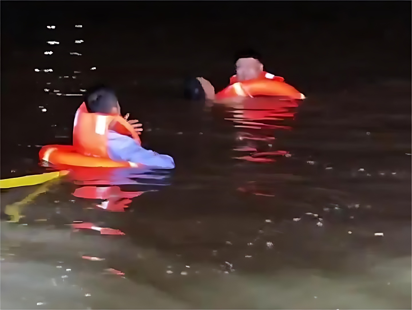 生命托舉：冰城警方接力營救落水群眾