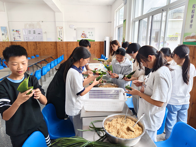 皖黟縣柯村鎮：粽香傳情 暖心端午