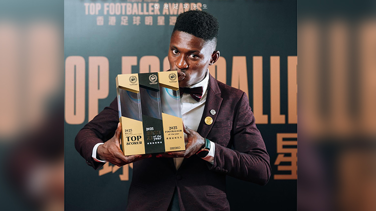 巴科爾首膺香港足球先生 陳肇鈞當選最受球迷歡迎球星