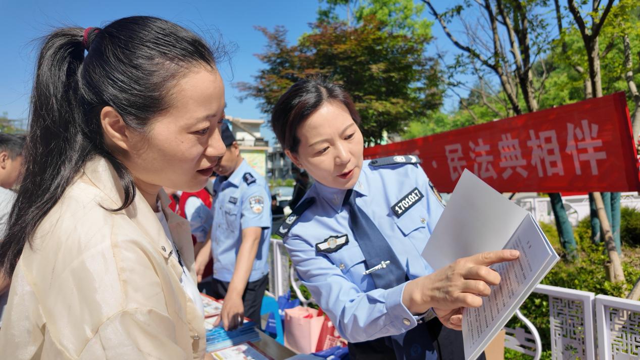 皖屯溪區：打造沉浸式普法「新地標」