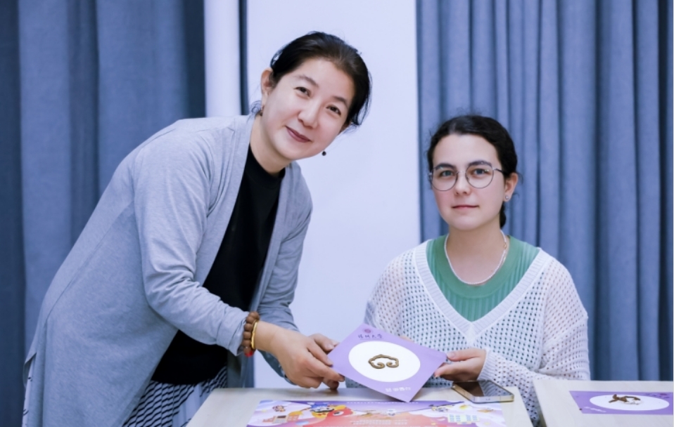 有片丨白氏傳統藥香非遺進深圳校園