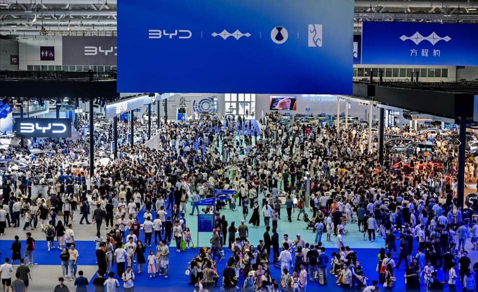 比亞迪七大亮點閃耀粵港澳大灣區車展，共鑒硬核科技新體驗