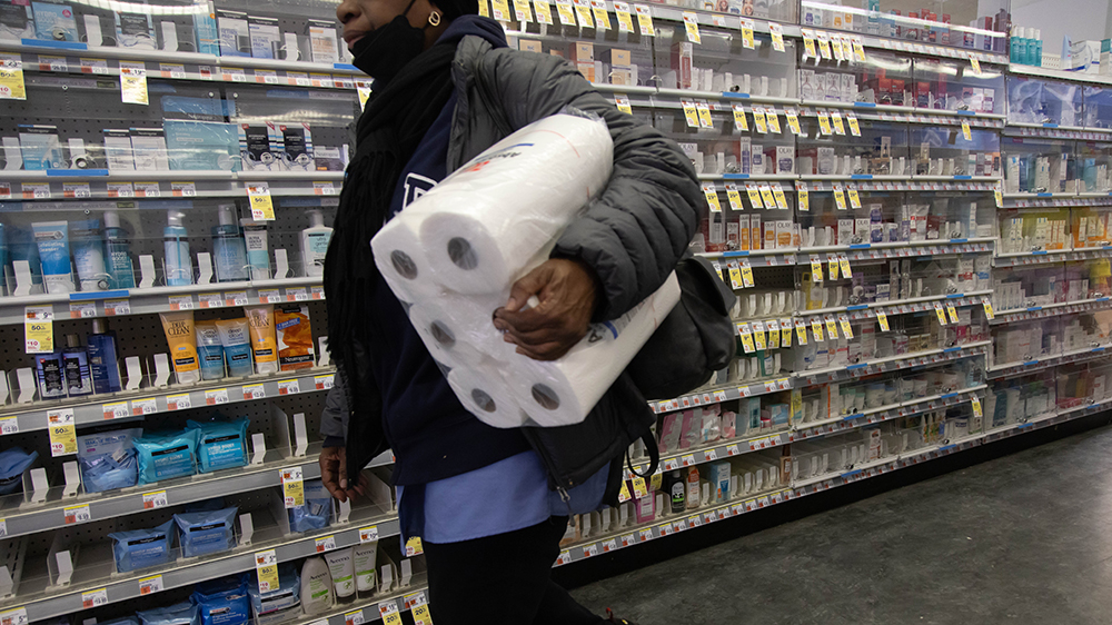 報告：特朗普關稅政策將削減財政赤字，但拖累經濟增長與家庭購買力