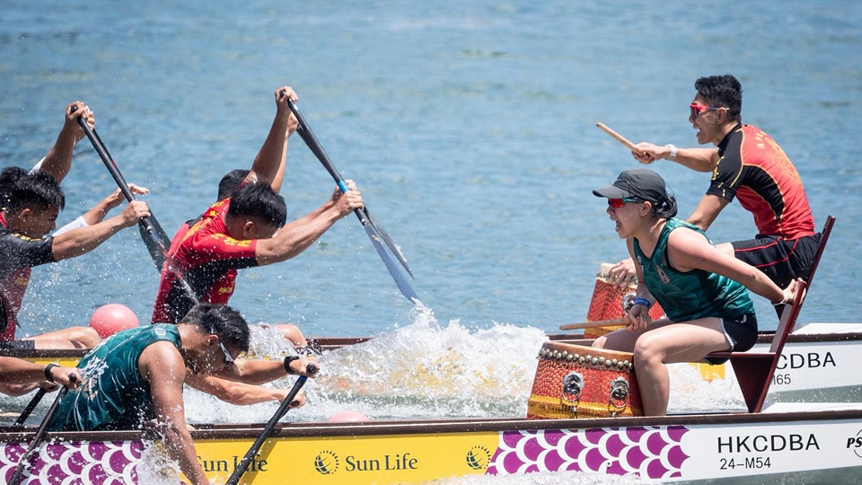 海關龍舟隊參加香港國際龍舟邀請賽 奪紀律部隊盃亞軍