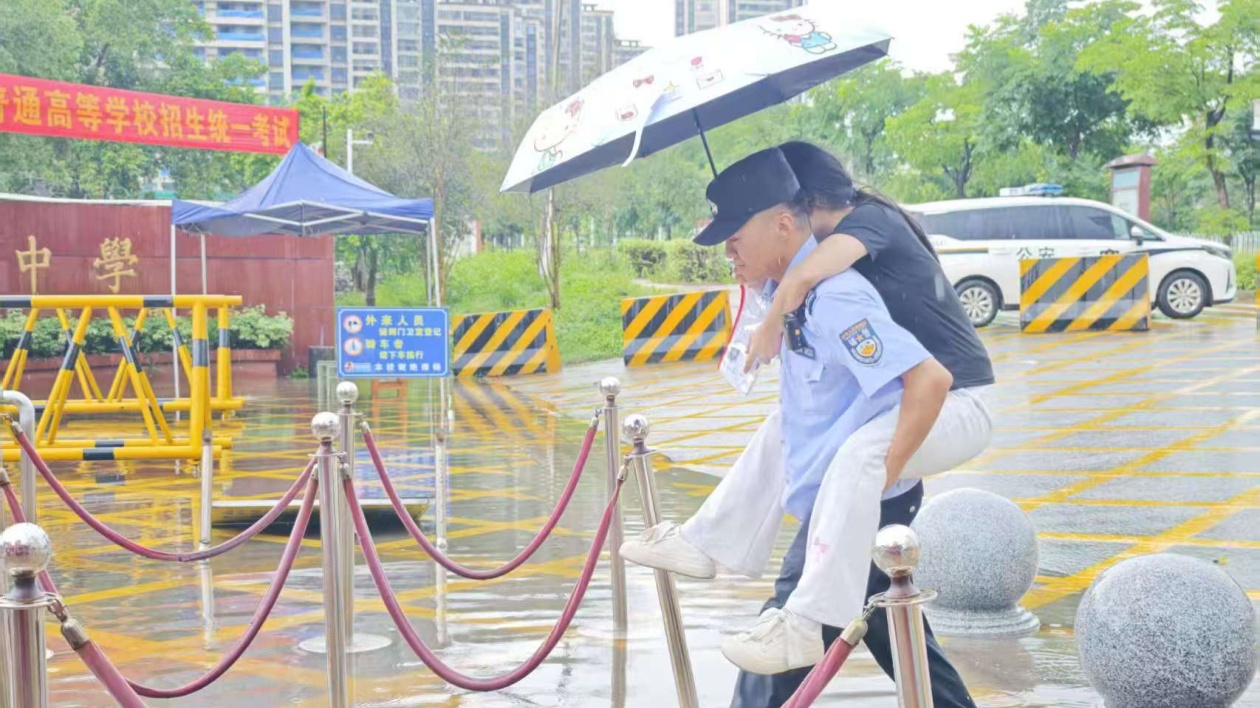 粵警為高考保駕護航