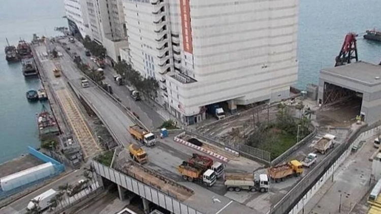 柴灣公眾填土躉船轉運站重開