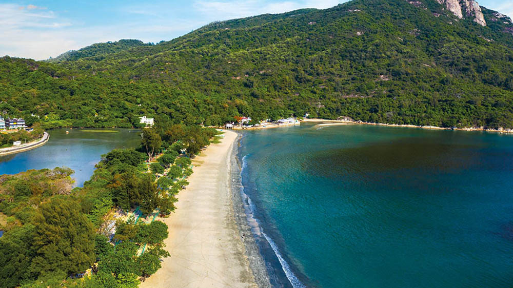 離島貝澳泳灘懸掛紅旗