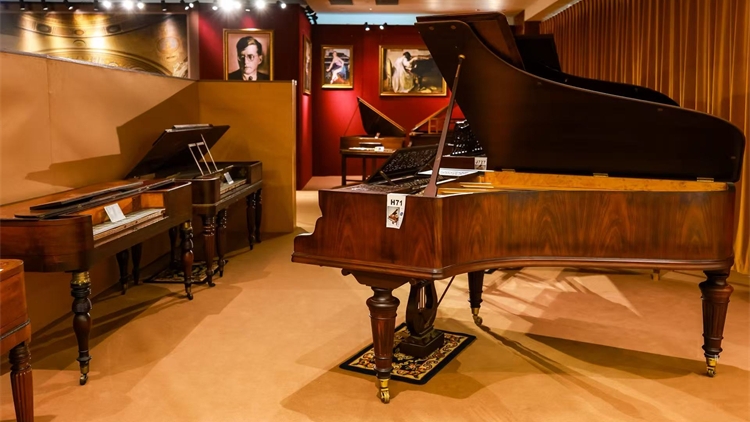 深圳再添新地標 龍華鋼琴博物館啟幕