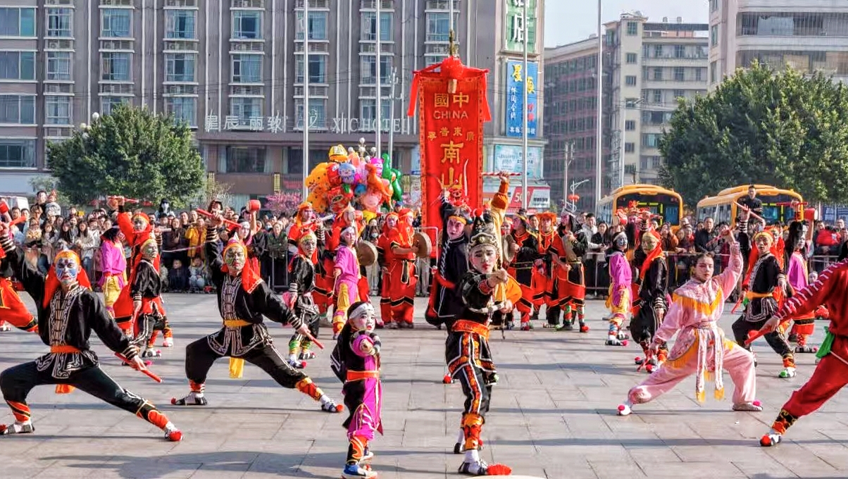 揭陽普寧南山英歌舞亮相大阪世博會