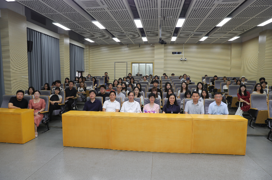 首屆黎明黃詠賢美術史論獎學金頒獎儀式舉行