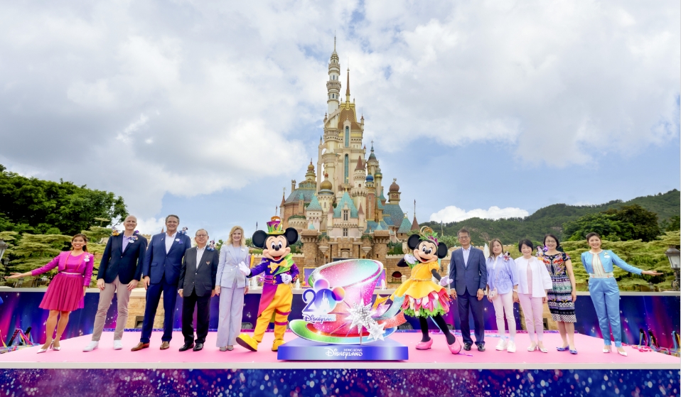 香港迪士尼樂園度假區開展「20 周年奇妙派對」 逾1000名賓客和內容創作者參與