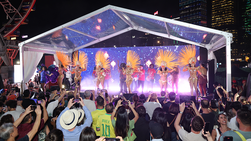 香港巴西狂歡節愈夜愈繽紛 3日吸引逾2萬人入場