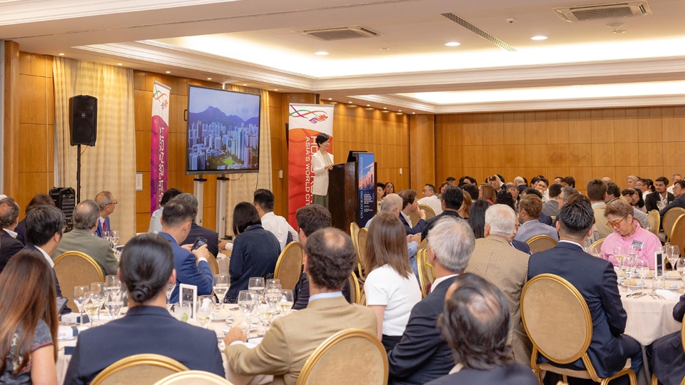 何永賢在葡萄牙推介本港獨特優勢 了解當地公私營合作項目發展