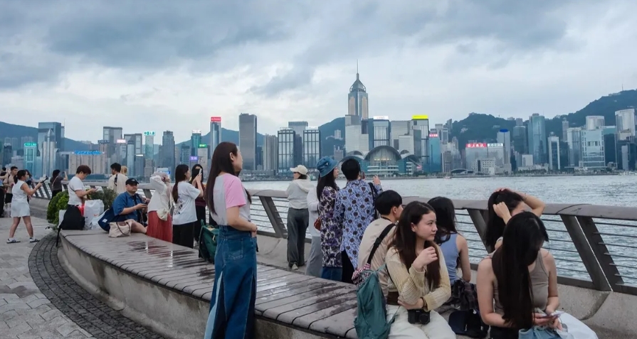 天文台：一號戒備信號至少維持至6日下午初時