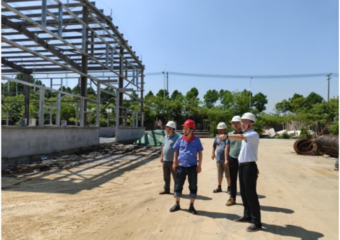 安巢經開區強化夏季高溫施工安全 確保項目平穩推進