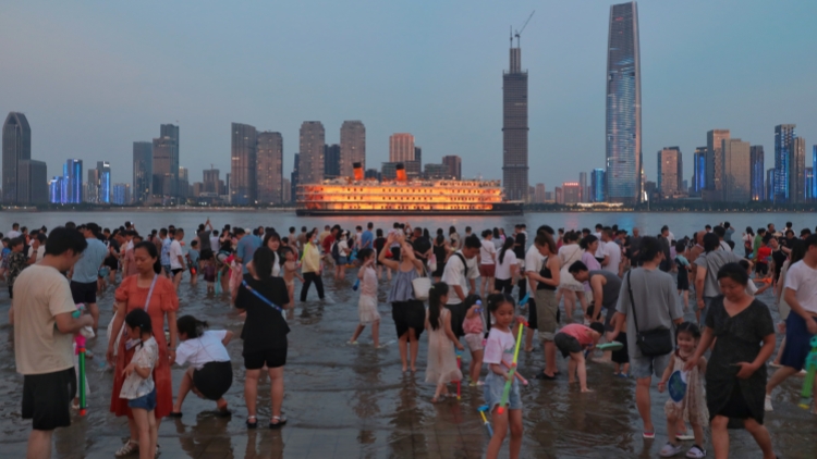 武漢6月新屋銷量破萬套