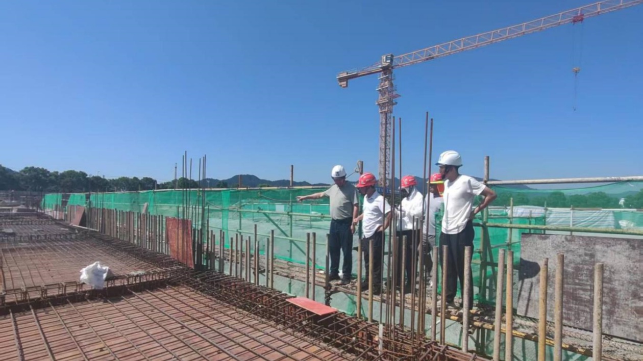 皖黟縣：密織「防暑網」 守護住建「平安線」