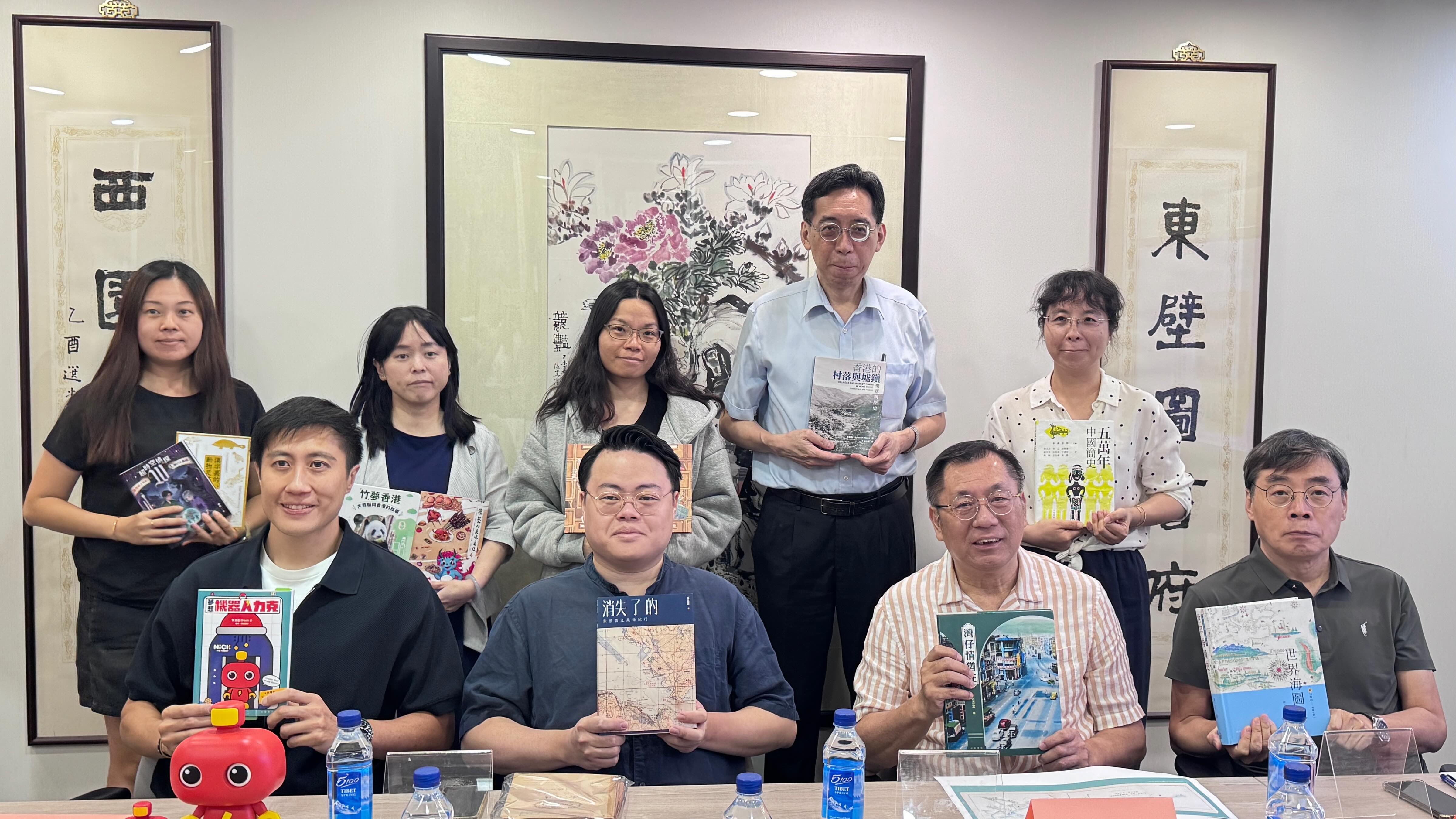 有片｜你怎麼看香港？來看2025年香港書展新書推介會