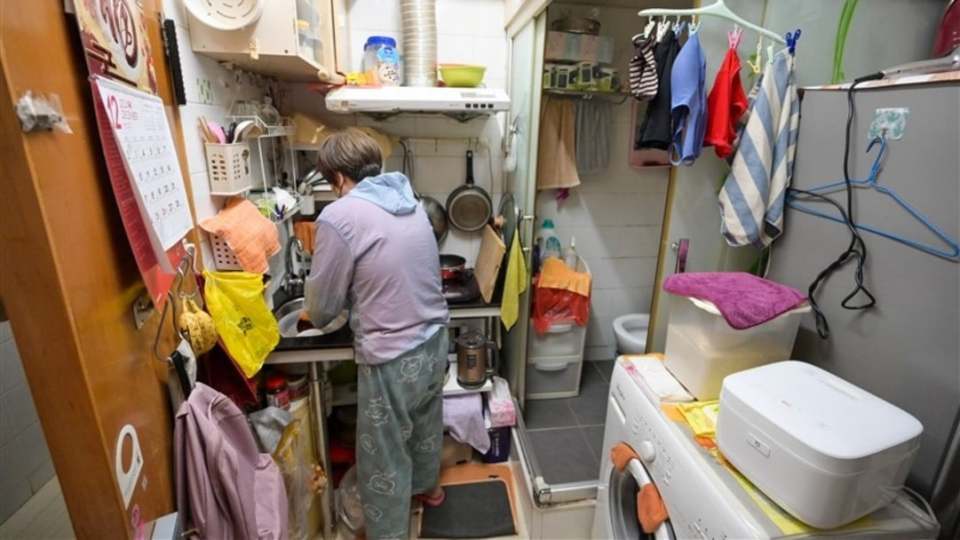 何永賢：冀「簡樸房」條例正式實施後4年內 所有「劏房」可完成改裝