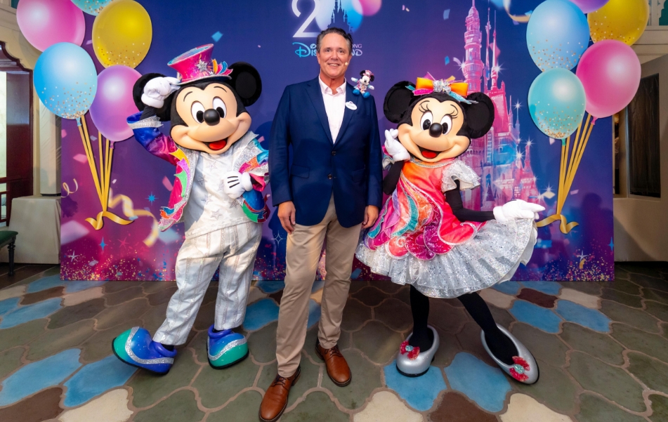 香港迪士尼20周年奇妙同樂派對  莫偉庭：社區門票捐贈增至20萬張，逾500間NGO申請