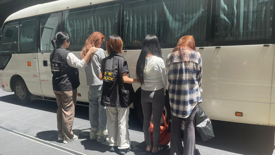 警方灣仔掃黃 拘捕7名內地女子