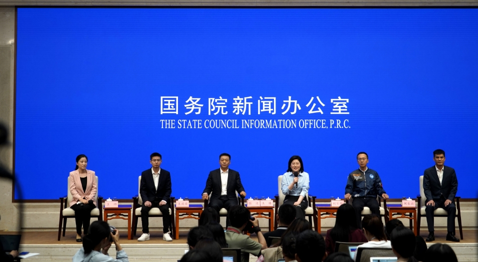 宇樹科技王興興亮相國新發布  認為「通用機械人將是未來主流」