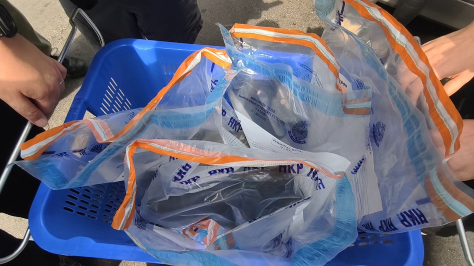 佐敦文苑樓劏房變「軍火庫」 警拘捕32歲男租客